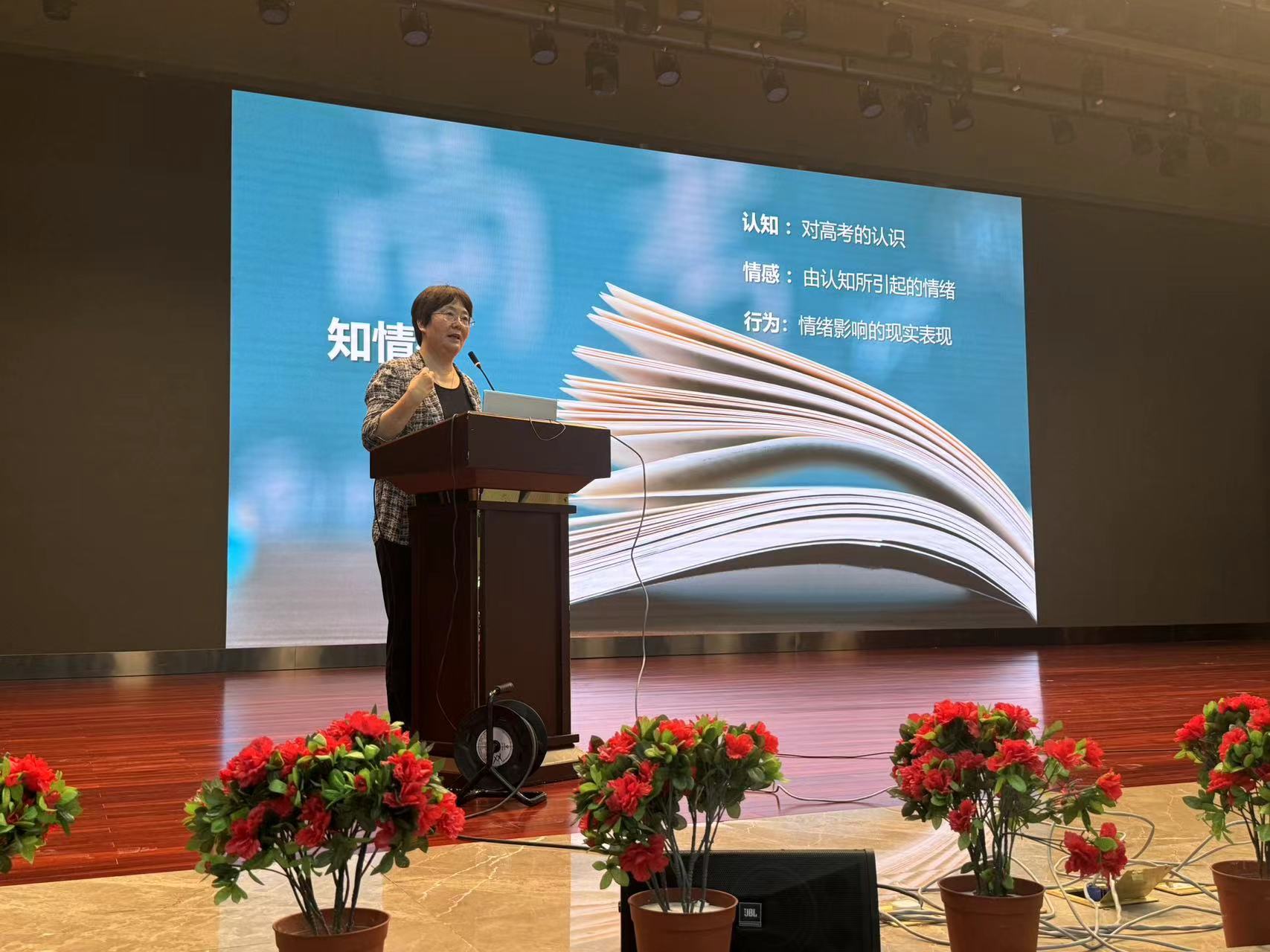 17623047868624409zbf.jpg 483805b609e3c13b8aa4fadd1621036a_wKjI-2aZ0OeAH3bvAAONvpt5dRU367.jpg